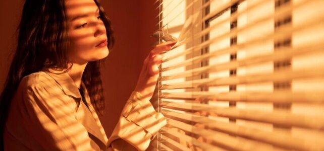 Elegância e funcionalidade: tudo sobre persianas e cortinas