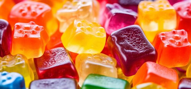 Gelatina dura quanto tempo na geladeira antes de estragar? Gelatina dura quanto tempo na geladeira antes de estragar?
