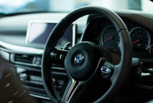 Qual compensa mais, ConectCar ou Sem Parar?