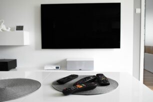 Qual TV da menos problema: LG ou Samsung?